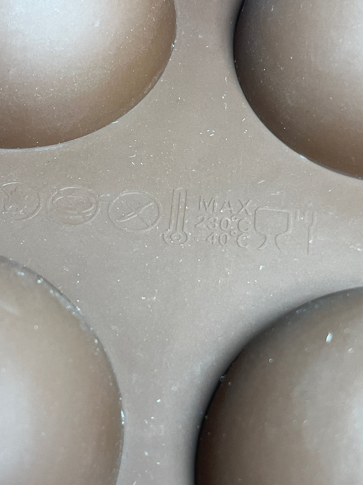 6 half dome baking mold - brown silicone
