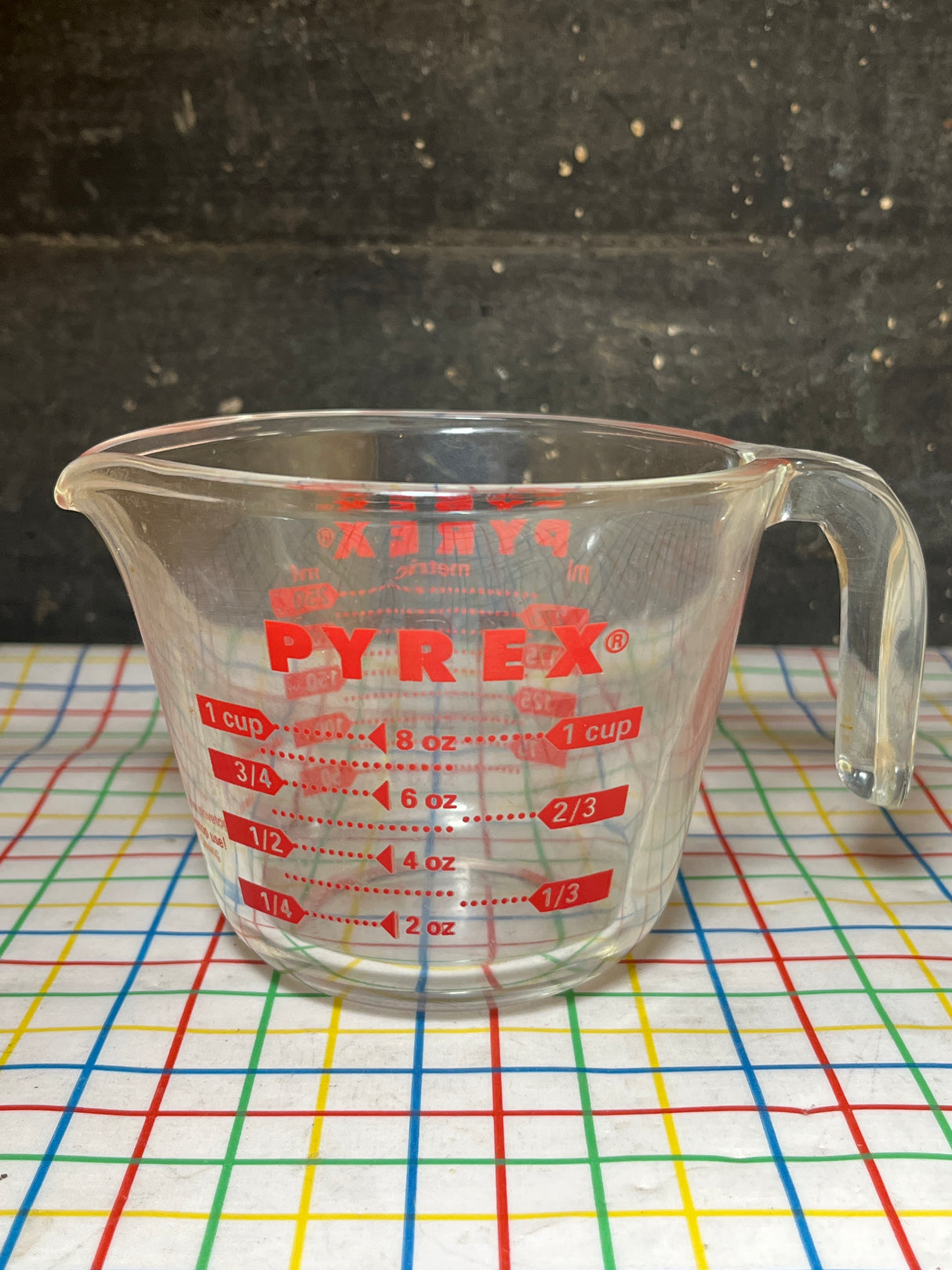 1-cup measuring cup - clear glass and red lettering - vintage PYREX