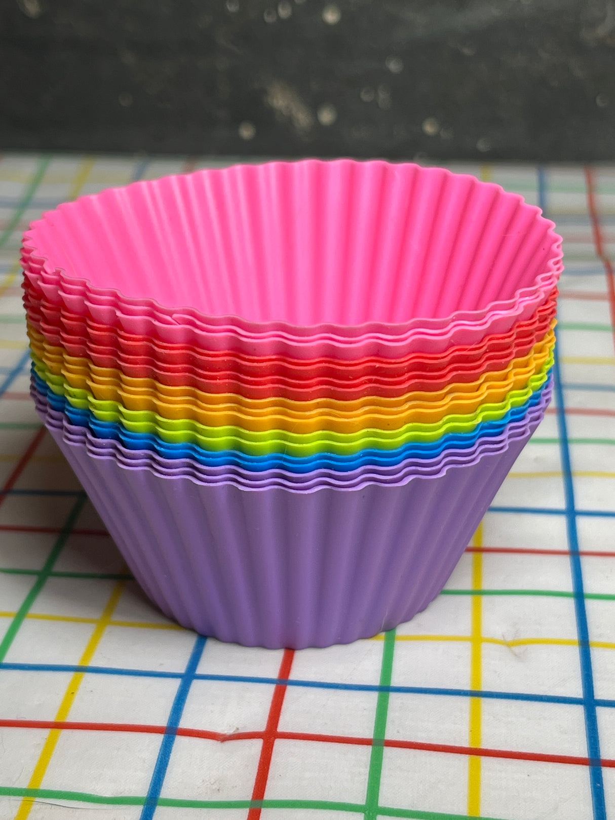 Set of 17 reusable cupcake liners - multicolor silicone