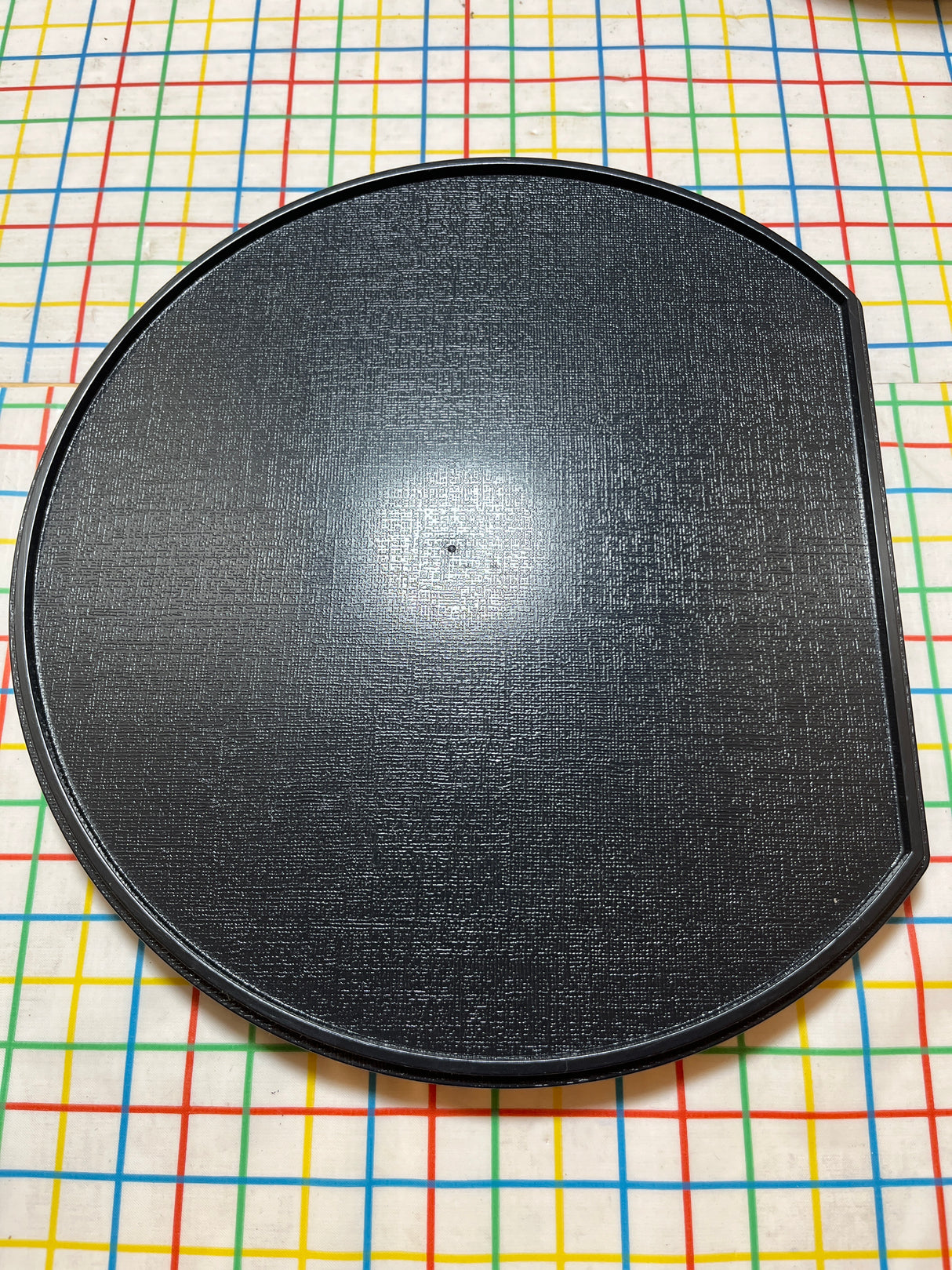 Set of 5 half moon sushi plates - black plastic with red rims
