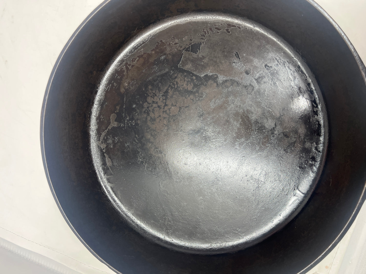 RARE antique Griswold No. 8 skillet and self-basting cover, 1930s cast-iron with chrome-plated lid, showing some wear but in excellent working condition.