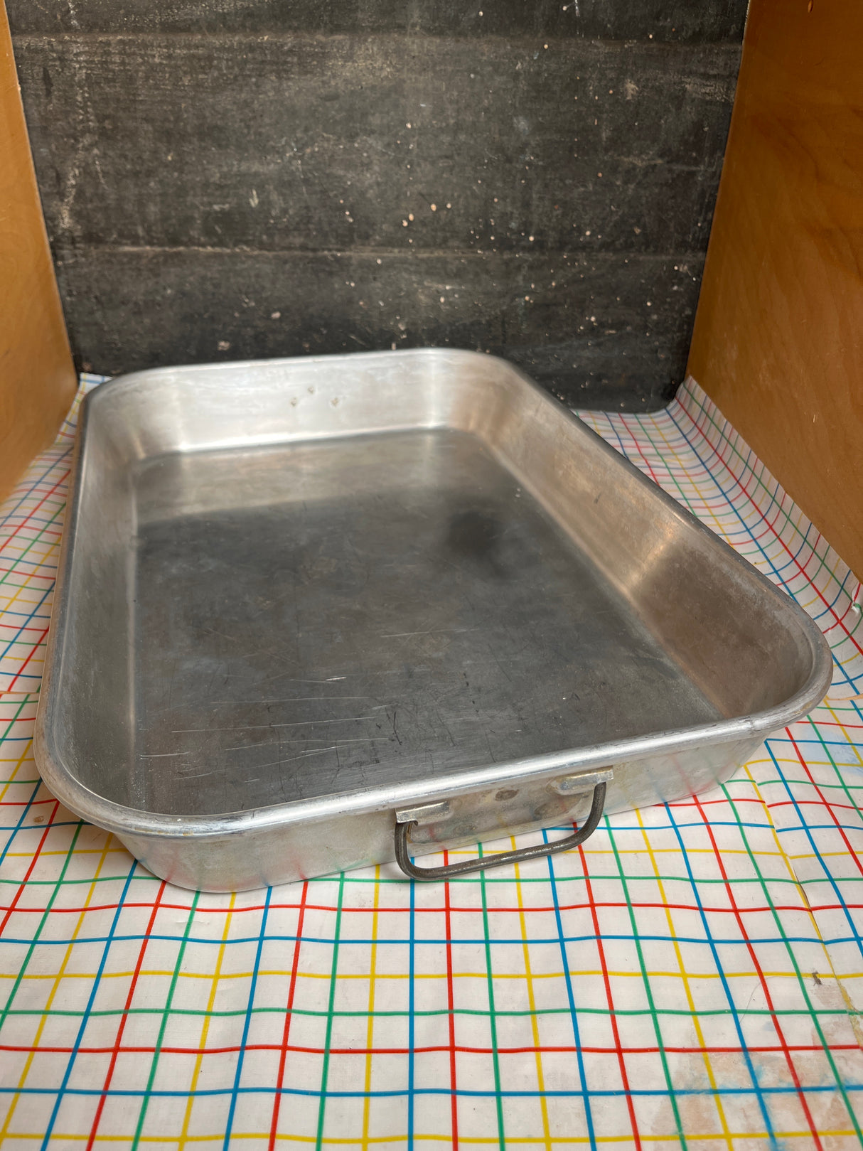 Heavy-duty baking and roasting pan with handles - aluminum- Wear-Ever 4415