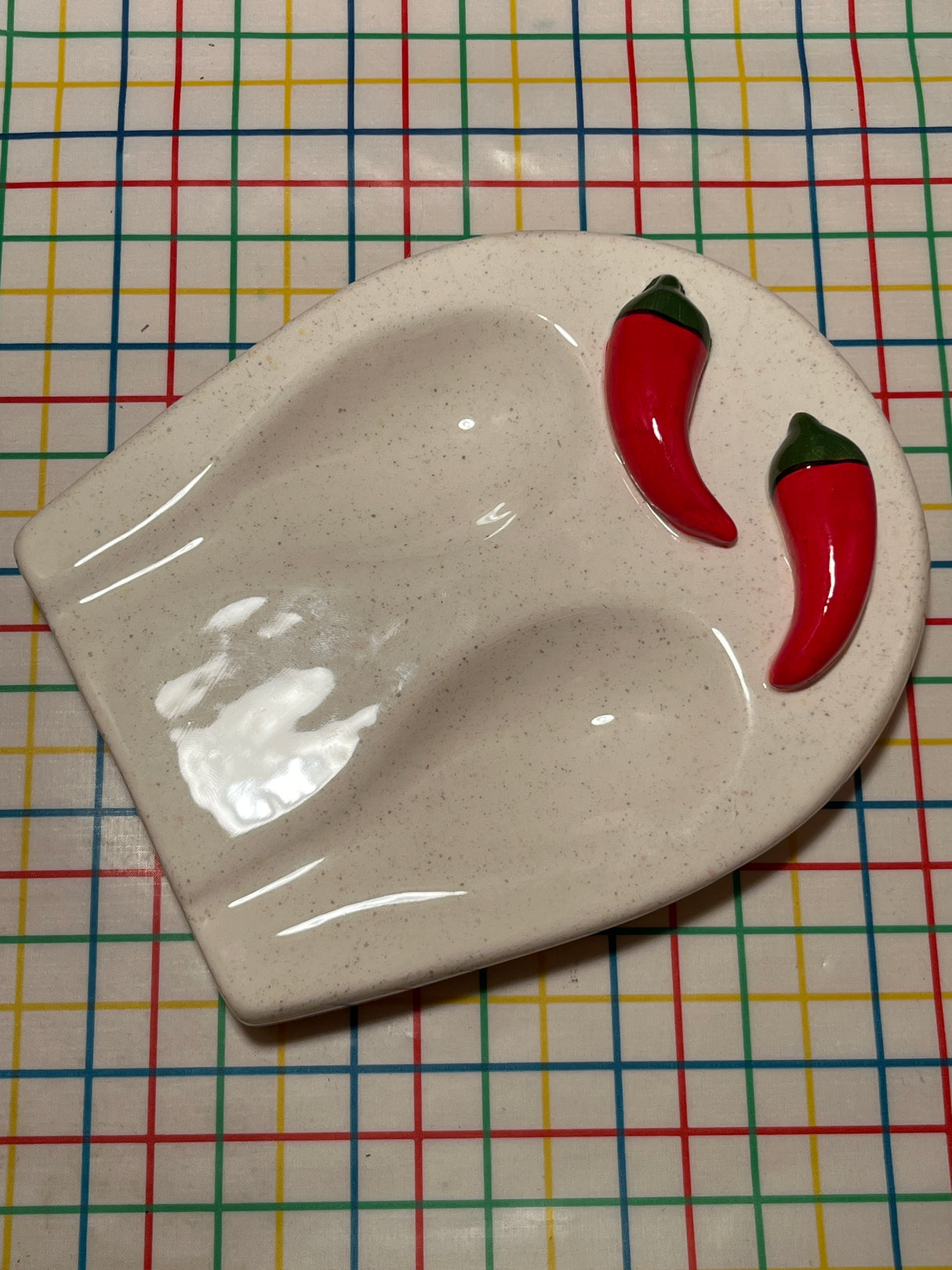 Red hot chili pepper ceramic double spoon rest