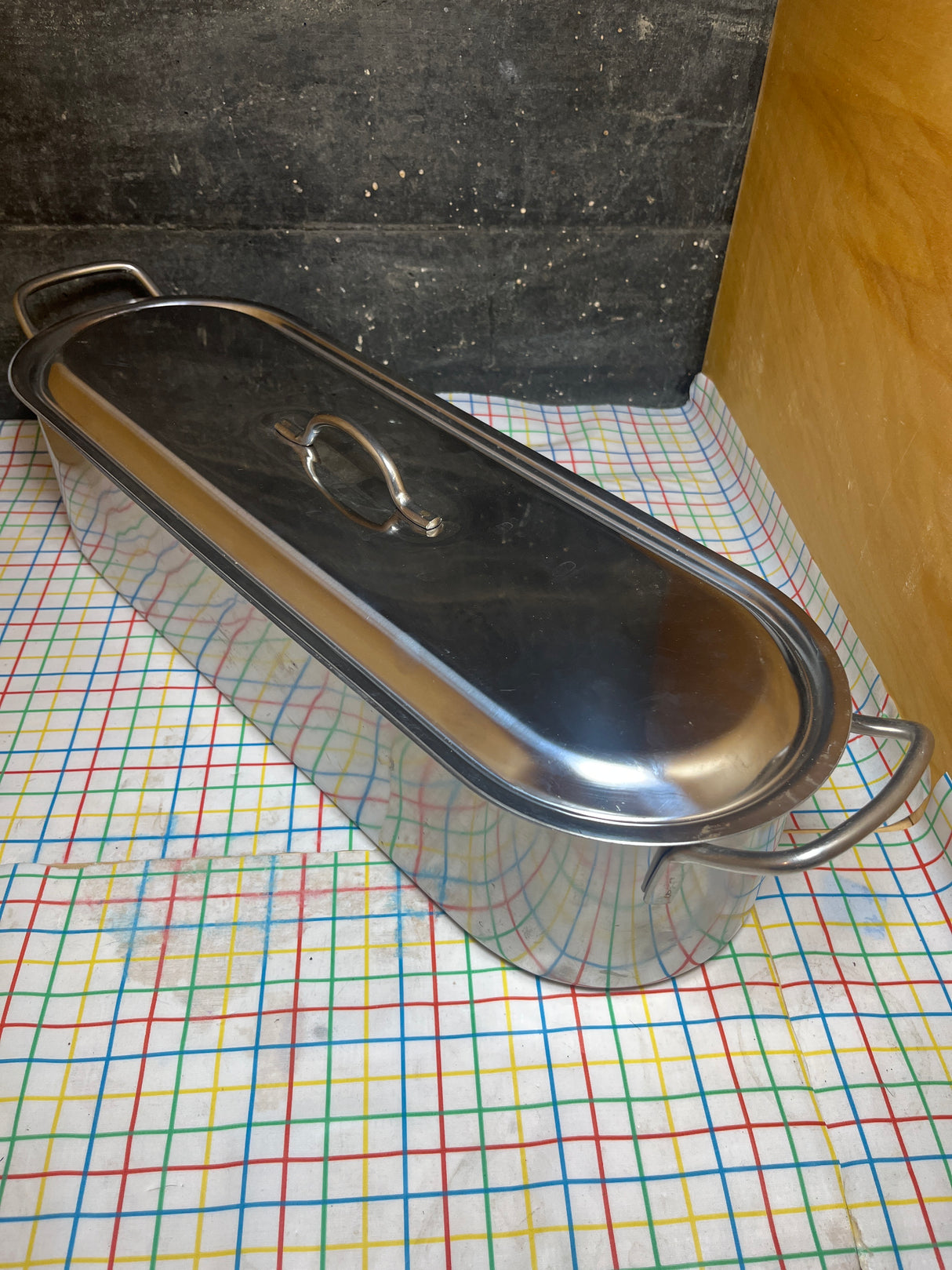 18-inch oval poaching pan w/ rack for fish and vegetables - stainless steel