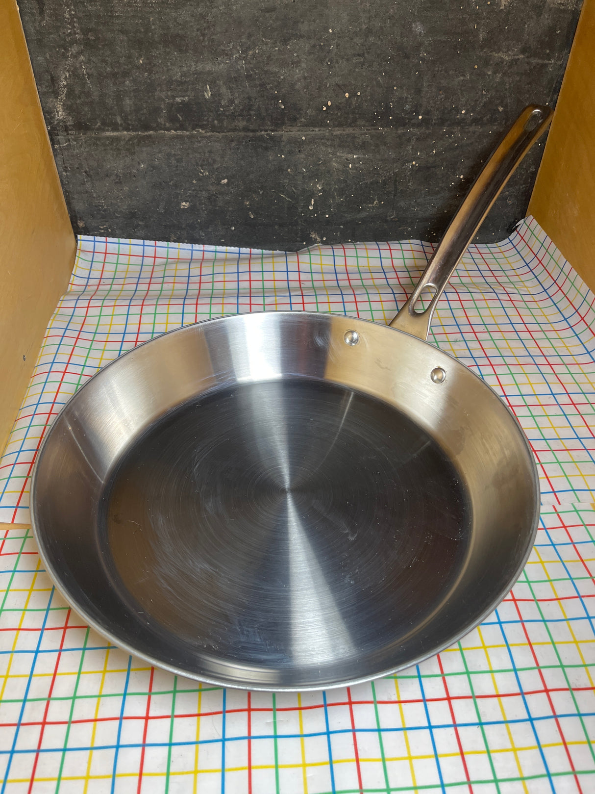 12” frying pan - 3-ply stainless steel - Viking