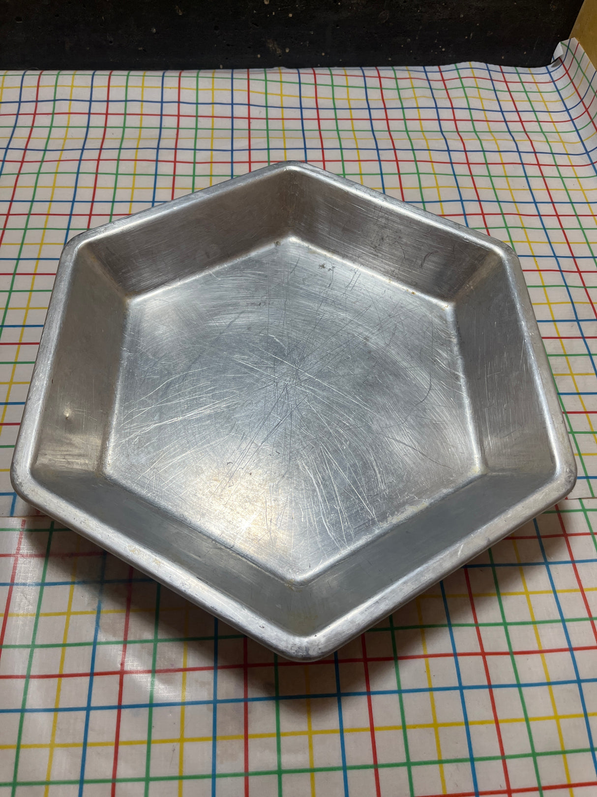 Hexagonal pie pan - aluminum - vintage