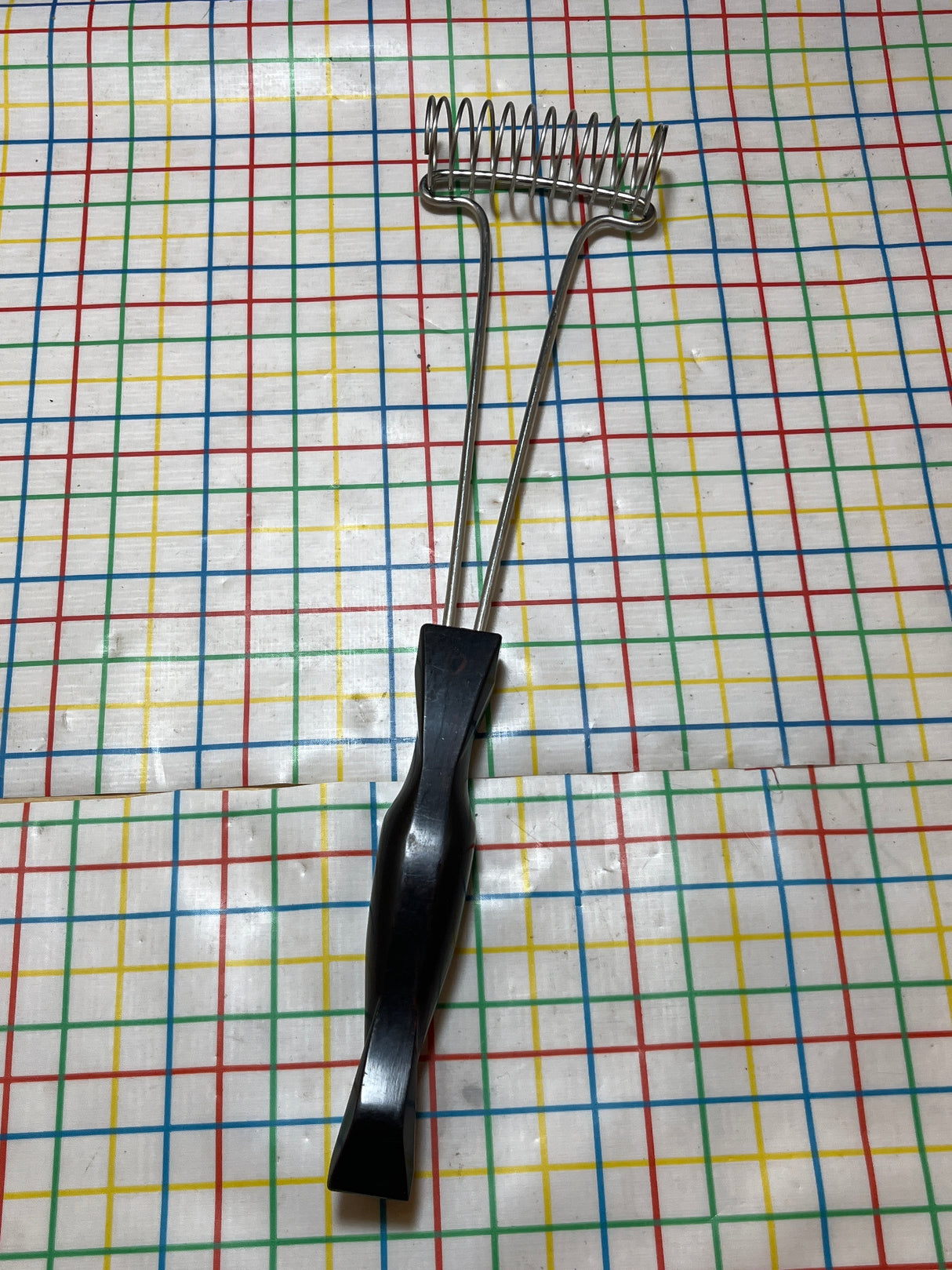 Coil whisk - stainless steel with brown marbled resin handle - Cutco