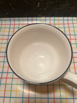 Teacup and saucer set with lily pattern - Sangostone