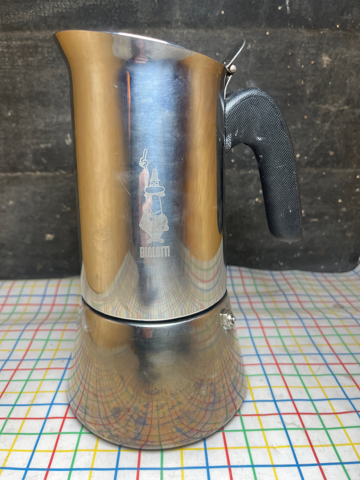Stovetop espresso moka pot 6 cup - 18/10 stainless steel and plastic - Bialetti Venus ck260b