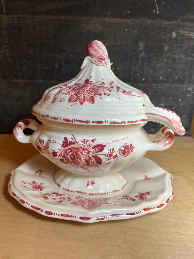 Porcelain soup tureen bowl with lid, underplate, and ladle, hand-painted with red roses, featuring side handles and a ladle slot, made in Italy.