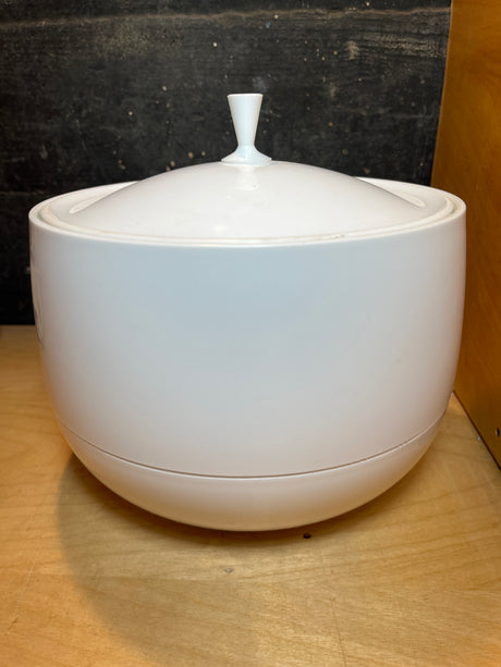 Insulated white plastic food or ice bucket with a domed lid and central knob, featuring a vintage retro Thermos Dinex design for temperature maintenance.