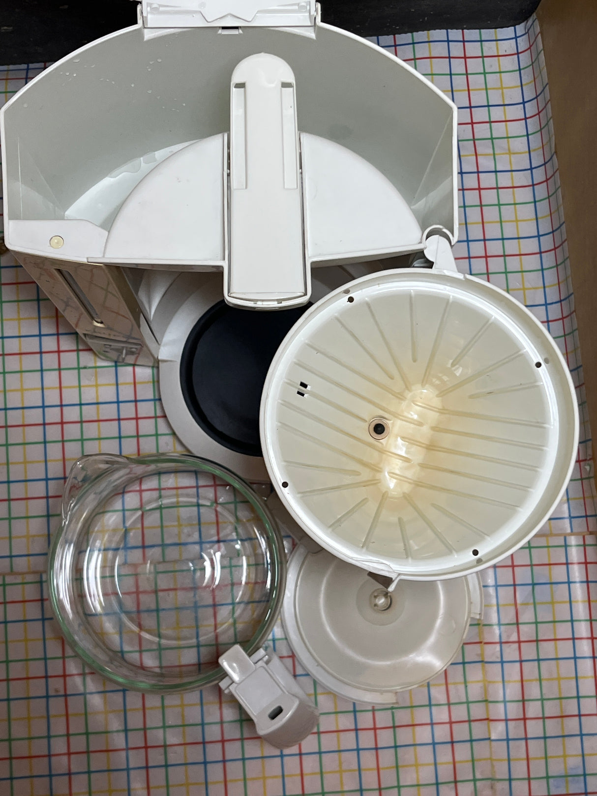 10-cup drip coffee maker - glass and plastic - vintage Krups 369