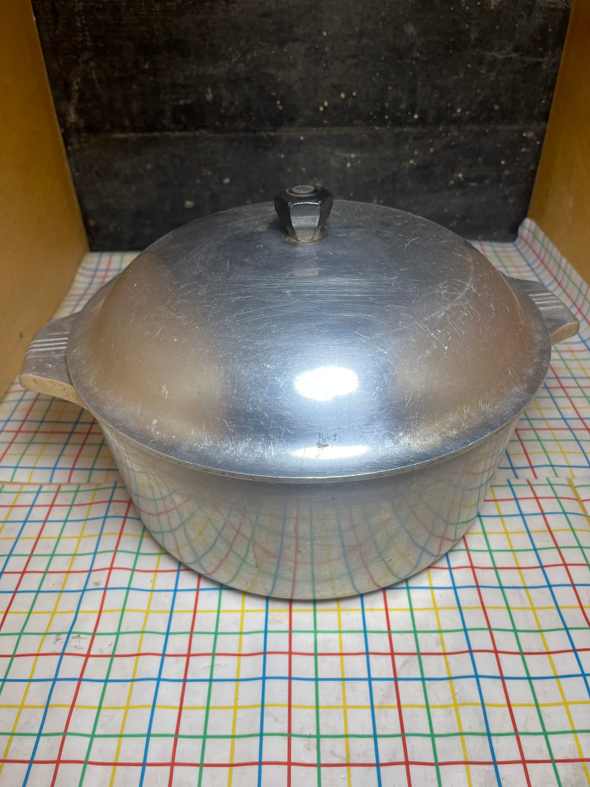 5-quart stock pot - cast aluminum with Bakelite knob - antique Wagner Ware Magnalite 4248 P