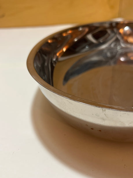 Wolfgang Puck Bistro Collection 18-10 stainless steel oval fish pan, featuring a polished, reflective surface with light scratches; note: missing original glass lid.