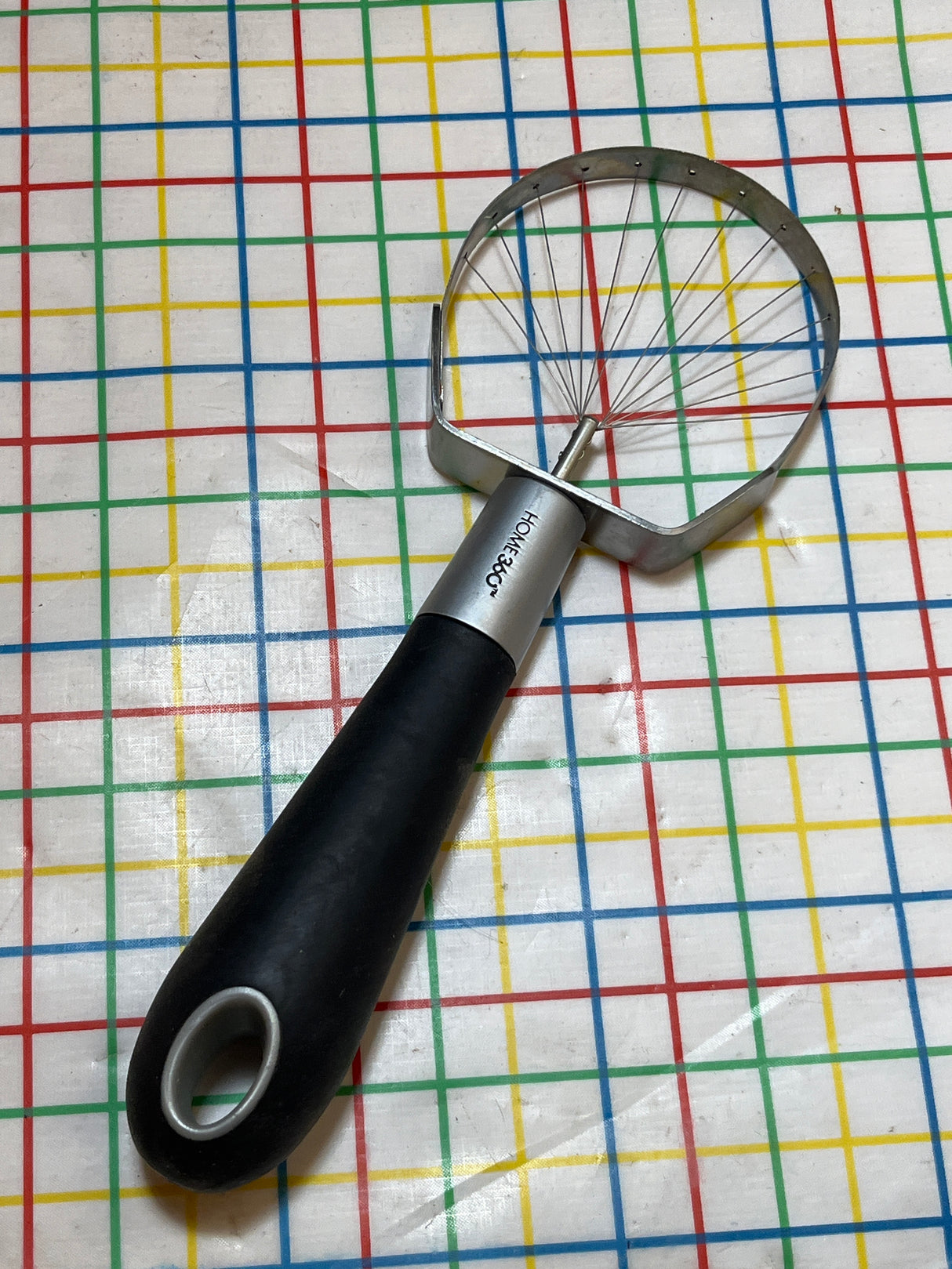 Avocado slicer - stainless steel and black silicone handle - Home 360
