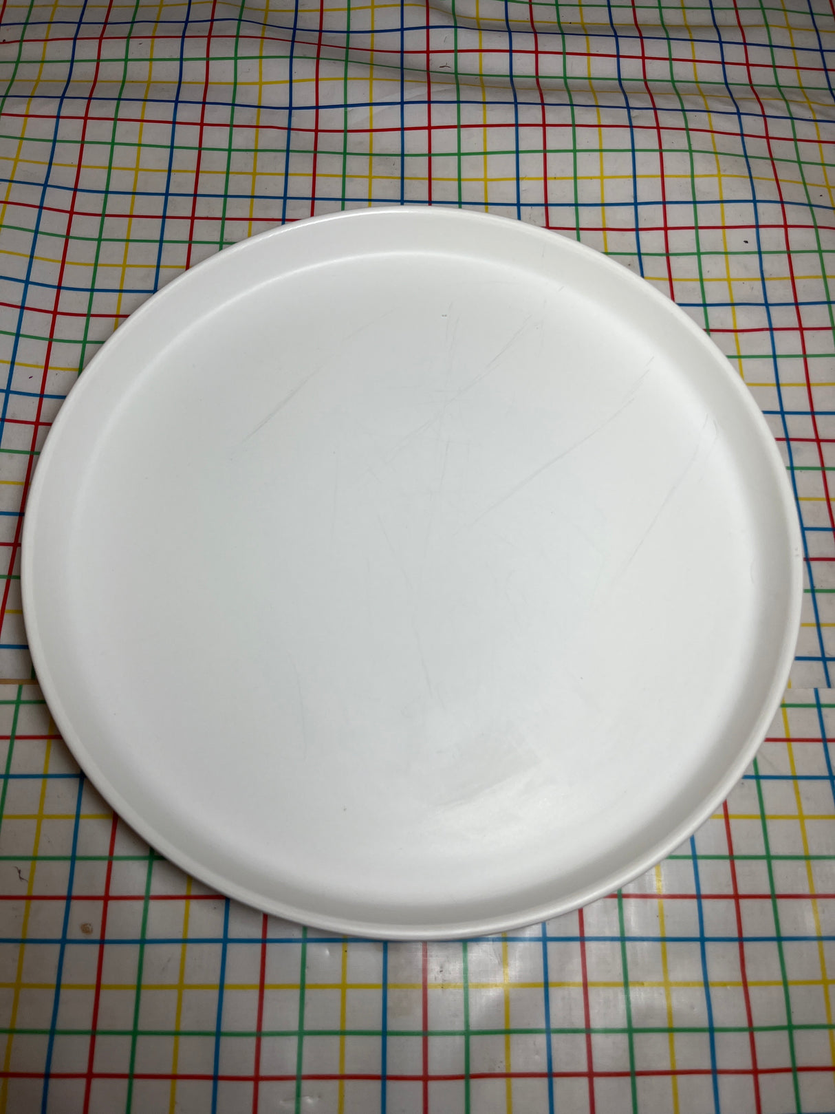 Plates with raised edge - white stoneware ceramic with matte finish - GAP Home