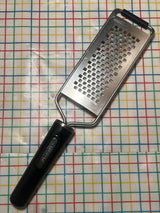 Medium etched grater - stainless steel with plastic handle- Farberware Professional
