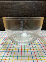 2.5qt mixing bowl - clear glass - vintage Anchor Hocking