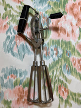 Manual hand mixer - stainless steel and plastic - vintage
