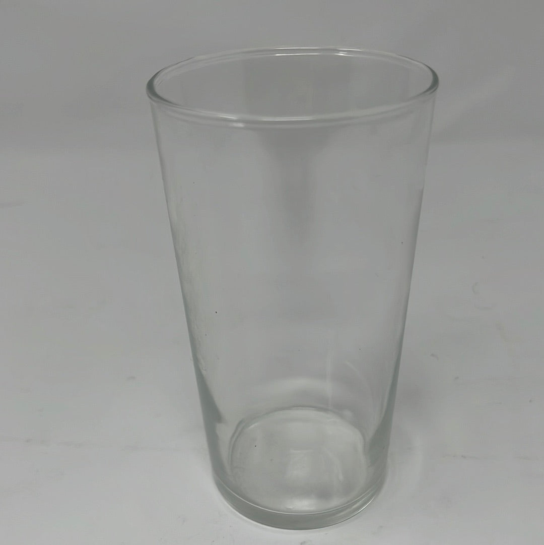 Clear glass tumblers with white lids and circular edges, part of the Ten-piece Beverage Set from Federal Glass Co. Perfect for everyday use and special occasions. Impeccable condition, ready to upgrade your drinkware collection.