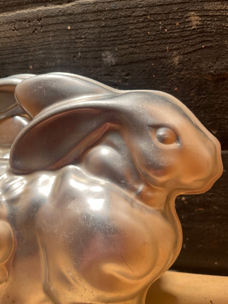 Bunny rabbit 2-piece baking mold, featuring a close-up of an aluminum pan designed to shape cakes or gelatin into a bunny form.