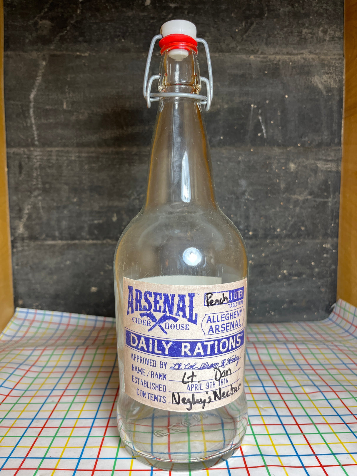 1 liter bottle with stopper - glass and silicone - Arsenal Cider House