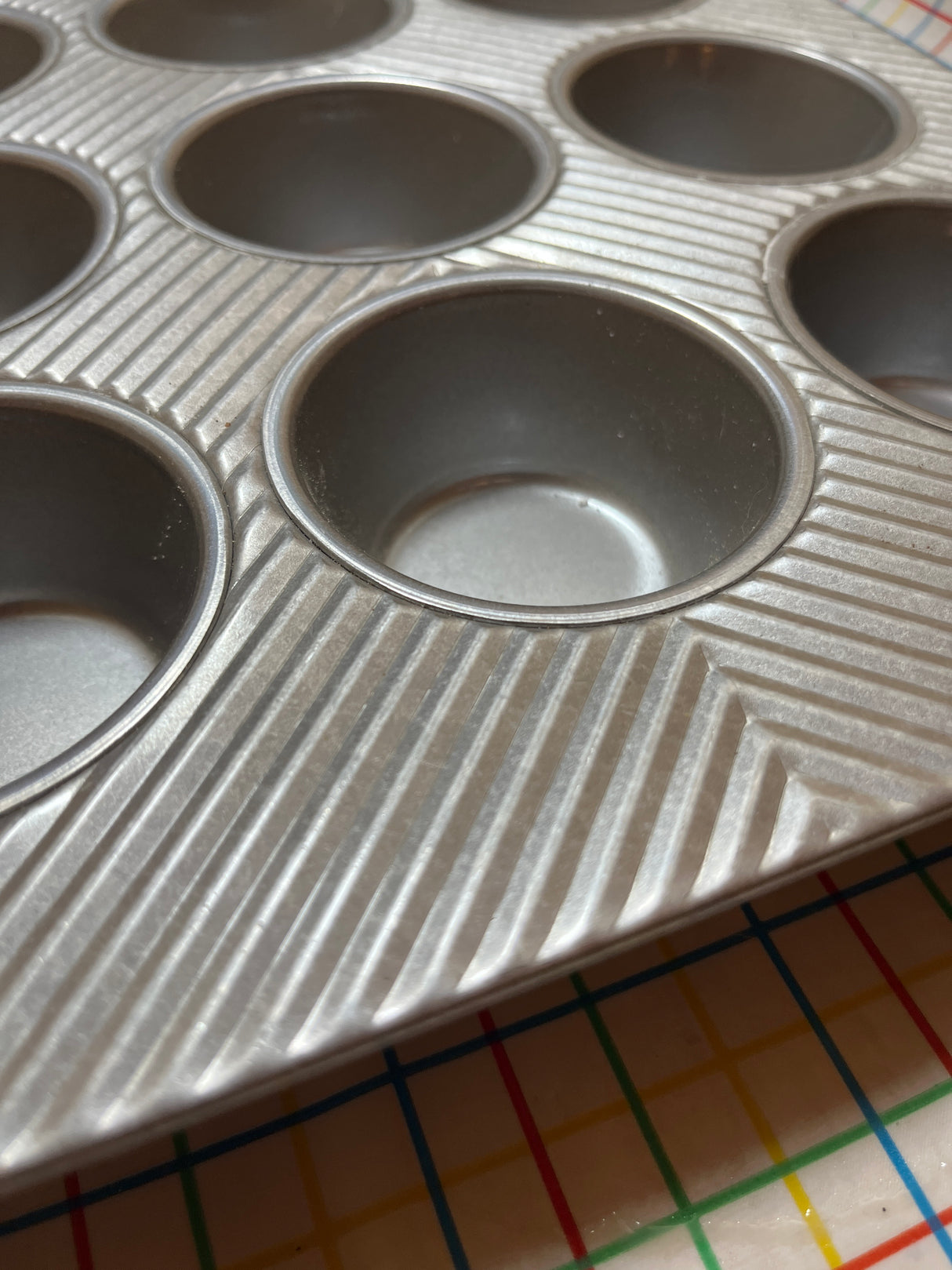 12-well cupcake/muffin pan - silicone nonstick stainless steel - Williams Sonoma Cleartouch