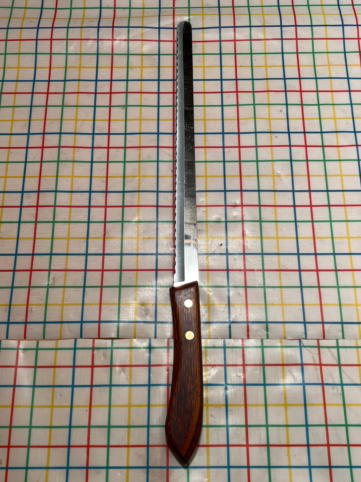 9" serrated bread knife - stainless steel with wood handle - EKCO