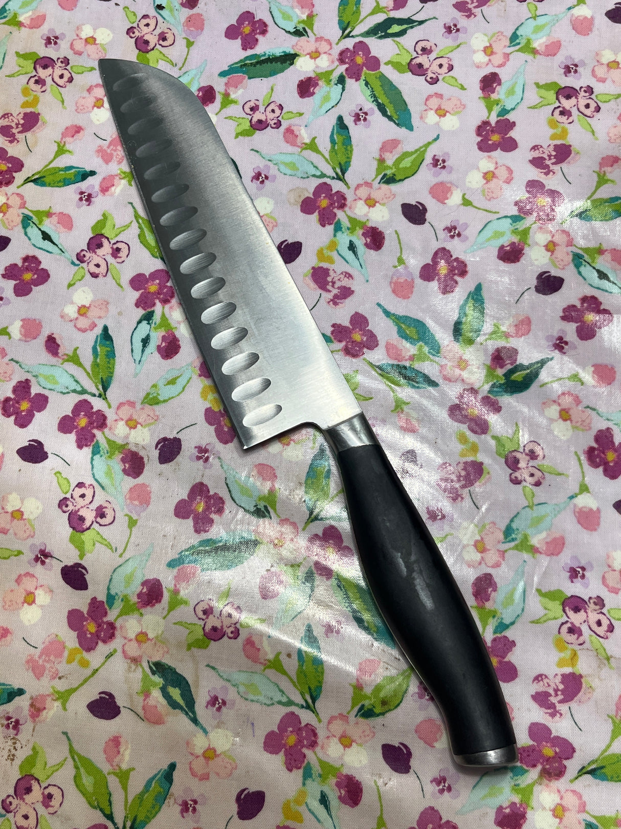 7" santoku knife - stainless steel blade black handle