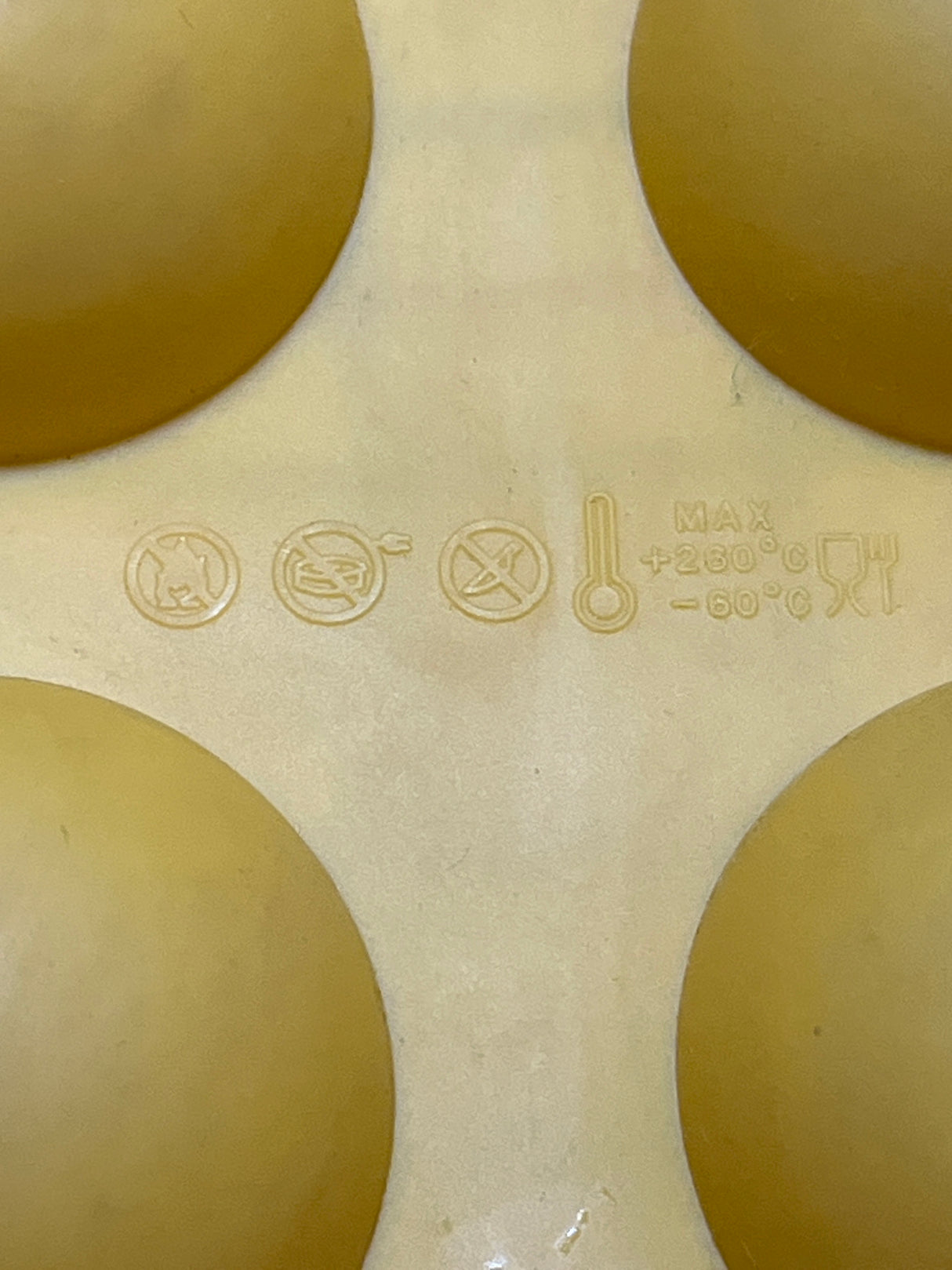 8 half-dome/ sphere baking mold - yellow silicone