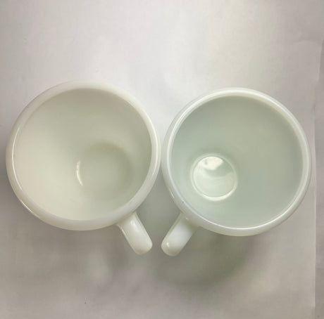 Vintage Pyrex 723-5 Tableware Corning Milk Glass Mugs, two white cups with handle, one with a small chip, in good condition.